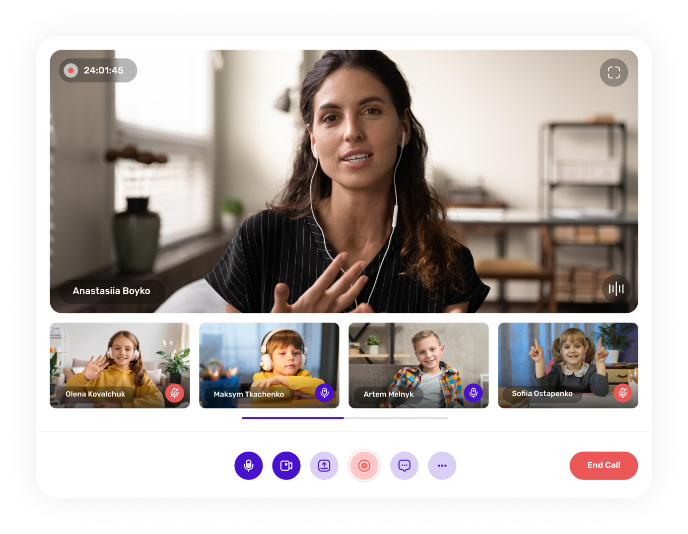 Зустріч у Zoom — дитина вивчає математику